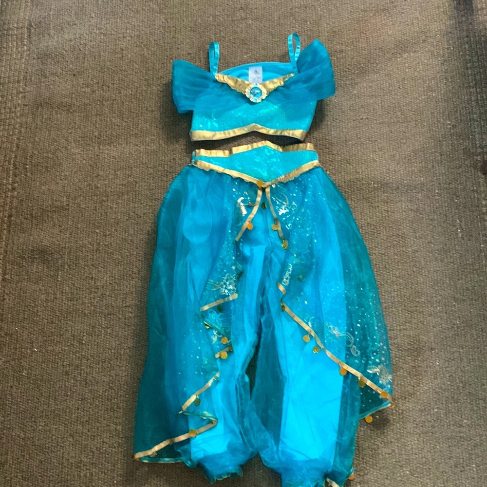 Authentic Disney Princess Jasmine 2 piece costume sz 7/8